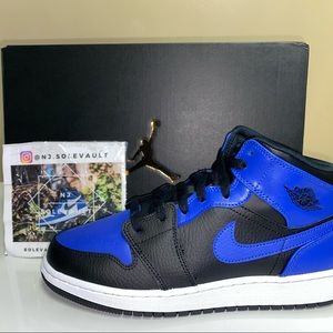 Jordan 1 Mid Black Hyper Royal GS